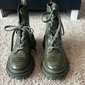 Schutz Stylish Green Croc-Embossed Women's Boots